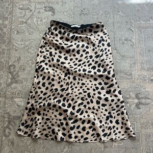 Leopard print satin skirt